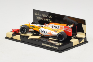 Renault R29 #8 N. Piquet Jr. Showcar F1 2009 Minichamps 1:43 400090078 Diecast — photo 3 of 5