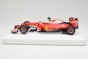 Scuderia Ferrari SF16-H #5 S. Vettel Italian GP 2016 BBR 1:18 BBR181625 Diecast — photo 3 of 7