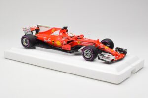 Scuderia Ferrari SF70H #5 S. Vettel Winner Australian GP 2017 BBR 1:18 BBR181705 Diecast — photo 4 of 7