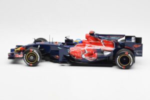 Scuderia Toro Rosso STR3 #11 S. Bourdais F1 2008 Minichamps 1:18 150080014 Diecast — photo 3 of 6