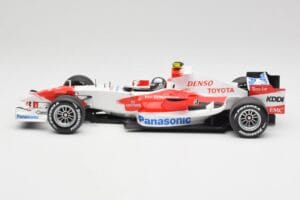 Toyota TF107 #12 J. Trulli F1 Launch Livery 2007 Minichamps 1:18 AM601321 Diecast — photo 3 of 6