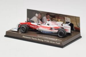 Toyota TF109 Panasonic Toyota Racing #9 J. Trulli F1 2009 Minichamps 1:43 AM62130 Diecast — photo 3 of 5