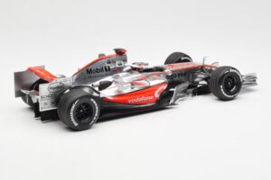 McLaren MP4-22 Mercedes #1 F. Alonso Showcar 2007 Minichamps 1:18 533071871 Diecast — photo 2 of 6