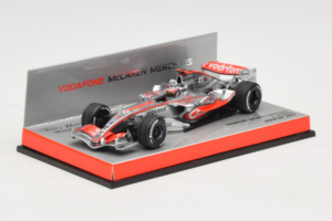 McLaren MP4-22 Mercedes #1 F. Alonso Vodafone McLaren Showcar F1 2007 Minichamps 1:43 533074371 Diecast — photo 2 of 5