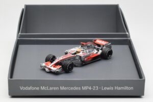 McLaren MP4-23 Mercedes #22 L. Hamilton F1 World Champion 2008 Minichamps 1:43 B66962422 Diecast — photo 4 of 4