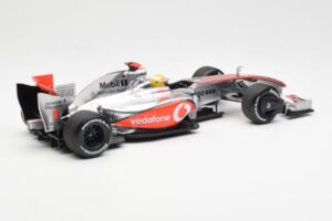McLaren MP4-24 #1 L. Hamilton 2009 Dealer Edition Minichamps 1:18 503091801 Diecast — photo 2 of 6
