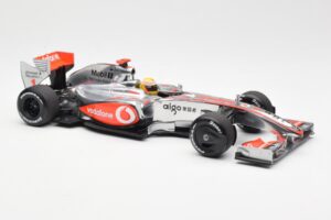 McLaren MP4-24 #1 L. Hamilton 2009 Dealer Edition Minichamps 1:18 503091801 Diecast — photo 4 of 6