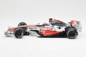 McLaren MP4-22 Mercedes #1 F. Alonso Presentation Valencia 2007 Minichamps 1:18 538071871 Diecast — photo 3 of 6