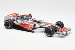 McLaren MP4-22 Mercedes #1 F. Alonso Presentation Valencia 2007 Minichamps 1:18 538071871 Diecast — photo 4 of 6