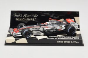 Dallara F303 N. Piquet British F3 Championship 2003 Minichamps 1:43 400030333 Diecast