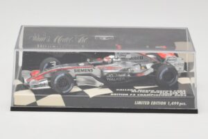 Dallara F303 N. Piquet British F3 Championship 2003 Minichamps 1:43 400030333 Diecast — photo 5 of 5