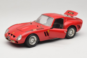 Ferrari 250 GTO Red Bburago 1:18 B003 Diecast — photo 2 of 8