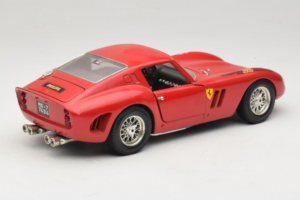 Ferrari 250 GTO Red Bburago 1:18 B003 Diecast — photo 3 of 8