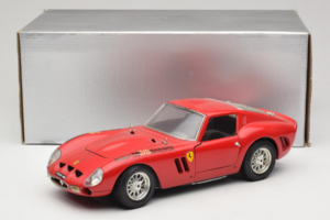Ferrari 250 GTO Red Bburago 1:18 B003 Diecast — photo 8 of 8