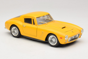 Ferrari 250 GT Berlinetta Yellow Jouef Evolution 1:18 301200 Diecast — photo 6 of 8