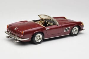 Ferrari 250 GT California Red Hot Wheels 1:18 3401158 Diecast — photo 3 of 8