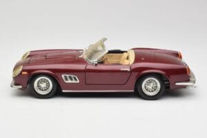 Ferrari 250 GT California Red Hot Wheels 1:18 3401158 Diecast — photo 4 of 8