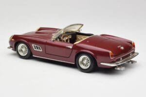 Ferrari 250 GT California Red Hot Wheels 1:18 3401158 Diecast — photo 7 of 8