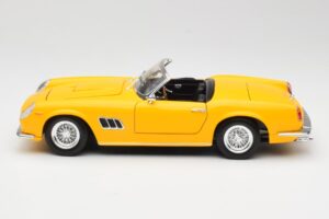 Ferrari 250 GT California Spider Yellow Hot Wheels 1:18 23905 Diecast — photo 4 of 8