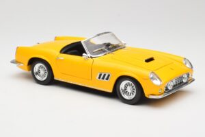 Ferrari 250 GT California Spider Yellow Hot Wheels 1:18 23905 Diecast — photo 6 of 8