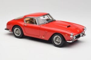 Ferrari 250 GT SWB Red CMC 1:18 M-046 Diecast — photo 4 of 6