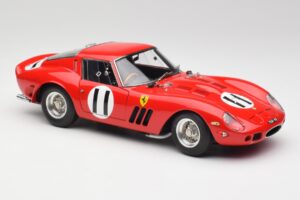 Ferrari 250 GTO #11 J. Surtees / M. Parkes Paris 1000km 1962 CMC 1:18 M-249 Diecast — photo 4 of 6