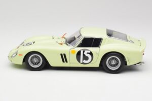 Ferrari 250 GTO #15 S. Moss / I. Ireland Goodwood Tourist Trophy Winner 1962 Kyosho 1:18 08438C Diecast — photo 4 of 8