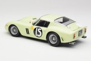 Ferrari 250 GTO #15 S. Moss / I. Ireland Goodwood Tourist Trophy Winner 1962 Kyosho 1:18 08438C Diecast — photo 7 of 8