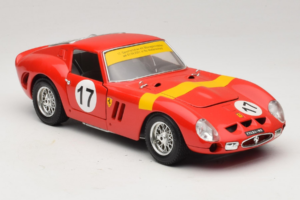 Ferrari 250 GTO #17 Bburago Sammlerborse Red Bburago 1:18 3007-P1 Diecast — photo 6 of 8