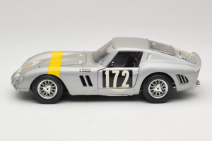 Ferrari 250 GTO #172 L. Bianchi / G. Berger Tour de France 1962 Silver Limited Edition Bburago 1:18 3011-S1 Diecast — photo 4 of 8