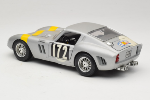 Ferrari 250 GTO #172 L. Bianchi / G. Berger Tour de France 1962 Silver Limited Edition Bburago 1:18 3011-S1 Diecast — photo 7 of 8