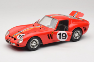 Ferrari 250 GTO #19 Red Stripes 1962 Bburago 1:18 3011-P3 Diecast — photo 2 of 8