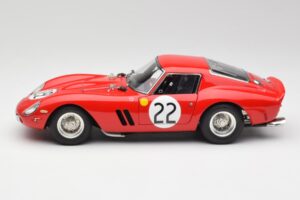 Ferrari 250 GTO #22 Beurlys / Elde / Mason 24 Hours of Le Mans 1962 CMC 1:18 M-253 Diecast — photo 3 of 6