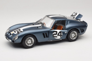 Ferrari 250 GTO #24 Blue White Stripe 1962 Bburago 1:18 3011-B2 Diecast — photo 2 of 8