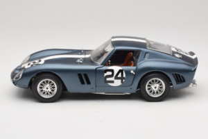 Ferrari 250 GTO #24 Blue White Stripe 1962 Bburago 1:18 3011-B2 Diecast — photo 4 of 8