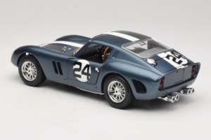 Ferrari 250 GTO #24 Blue White Stripe 1962 Bburago 1:18 3011-B2 Diecast — photo 7 of 8