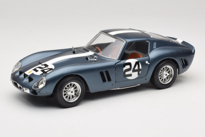 Ferrari 250 GTO #24 Blue White Stripe 1962 Bburago 1:18 3011-B2 Diecast