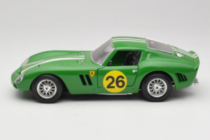 Ferrari 250 GTO #26 Green White Stripes 1962 Bburago 1:18 3011-G3 Diecast — photo 4 of 8