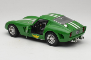 Ferrari 250 GTO #26 Green White Stripes 1962 Bburago 1:18 3011-G3 Diecast — photo 5 of 8