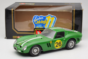 Ferrari 250 GTO #26 Green White Stripes 1962 Bburago 1:18 3011-G3 Diecast — photo 8 of 8