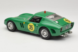 Ferrari 250 GTO #35 Green 1962 Bburago 1:18 3011-G2 Diecast — photo 7 of 8