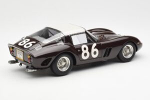 Ferrari 250 GTO #86 Targa Florio 1962 CMC 1:18 M-156 Diecast — photo 2 of 6