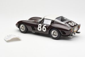 Ferrari 250 GTO #86 Targa Florio 1962 CMC 1:18 M-156 Diecast — photo 5 of 6