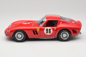 Ferrari 250 GTO #96 Red 1962 Bburago 1:18 3011-N1 Diecast — photo 4 of 8
