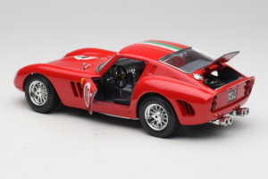 Ferrari 250 GTO #96 Red 1962 Bburago 1:18 3011-N1 Diecast — photo 5 of 8