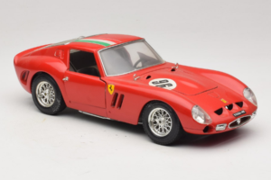 Ferrari 250 GTO #96 Red Italian Flag 1962 Bburago 1:18 3011-P2 Diecast — photo 6 of 8