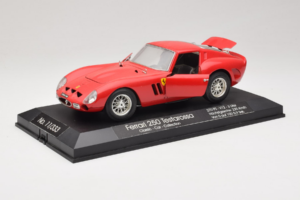 Ferrari 250 GTO Red Replacement Stand Exclusive Cars 1:18 EC005 Diecast — photo 2 of 8