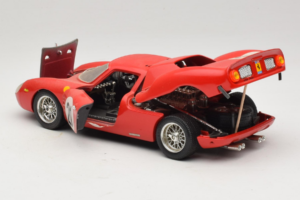 Ferrari 250 LM #21 M. Gregory / J. Rindt 24 Hours of Le Mans 1965 Bburago 1:18 3033-P2 Diecast — photo 5 of 8