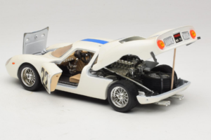Ferrari 250 LM #22 White 1965 Bburago 1:18 3333-W1 Diecast — photo 5 of 8
