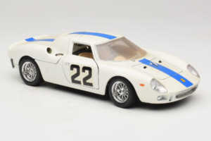 Ferrari 250 LM #22 White 1965 Bburago 1:18 3333-W1 Diecast — photo 6 of 8